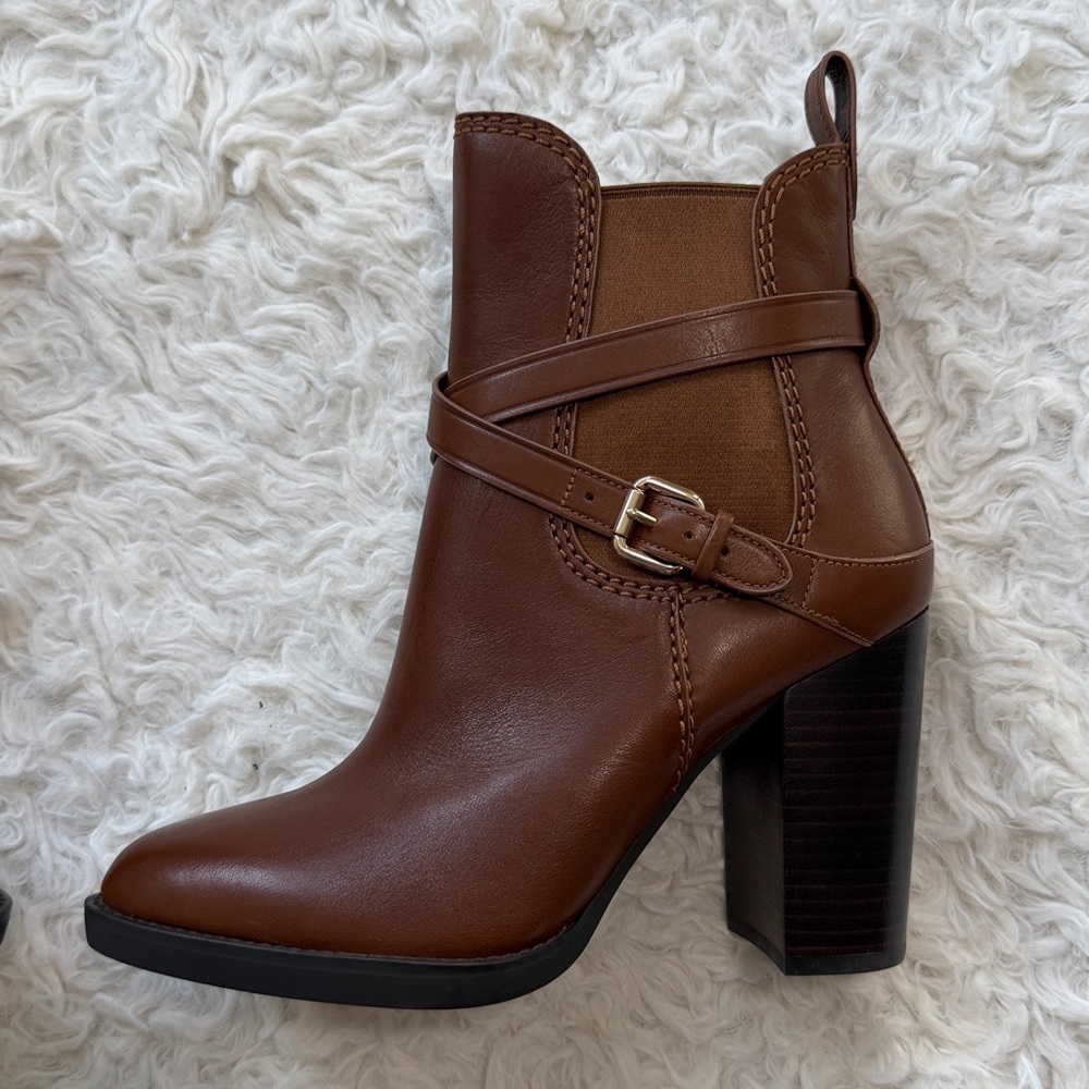 Coach Saddle Brown Jackson Bootie Boots Pull On Cognac Brown Size-8 - Picture 2 of 5